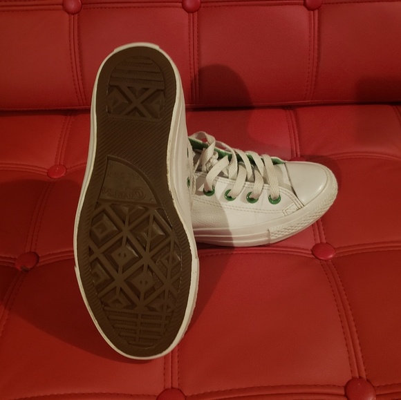 Converse - Picture 3 of 7